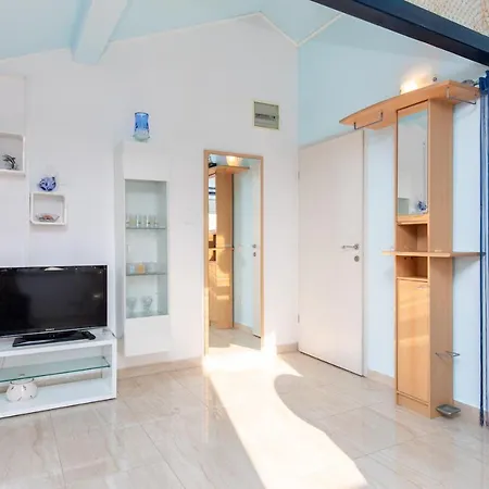 Sole With Great View! 크르크